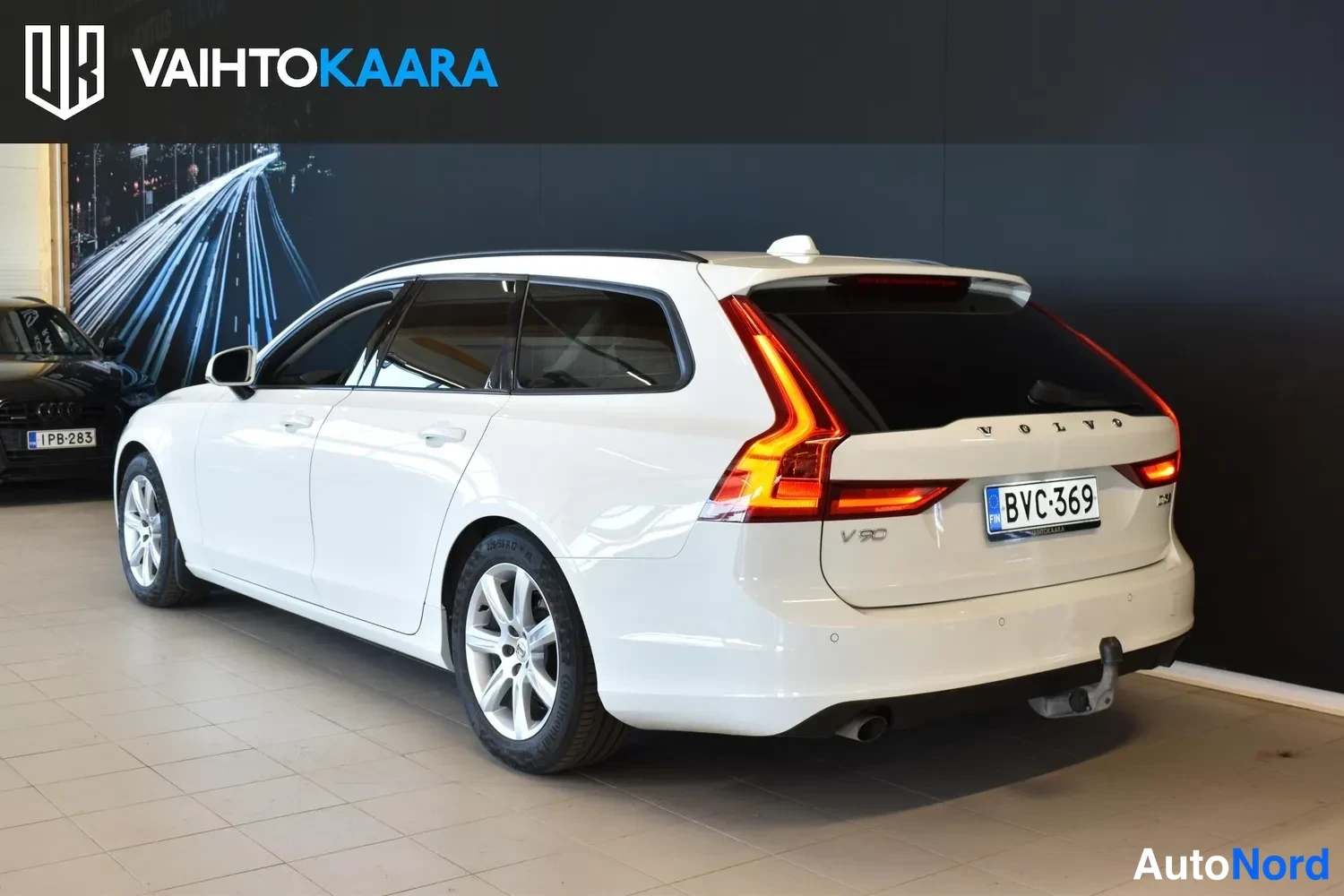 Valkoinen Volvo V90 2018, ulkokuva 3 – Raisio