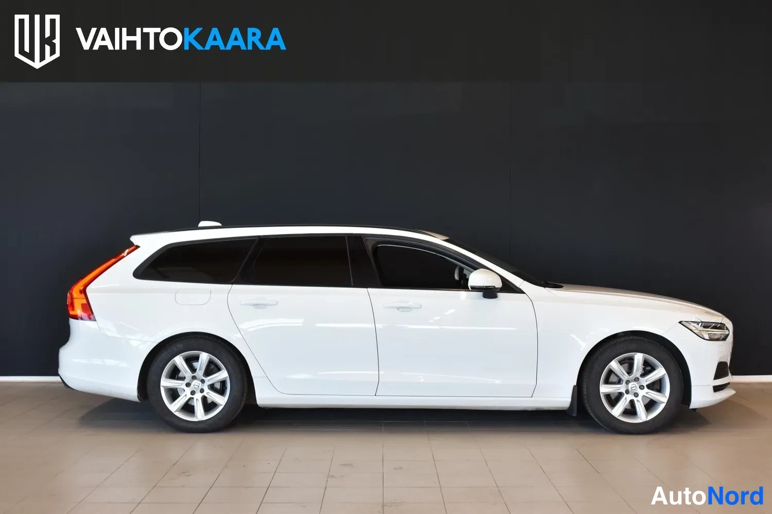 Valkoinen Volvo V90 2018, ulkokuva 4 – Raisio