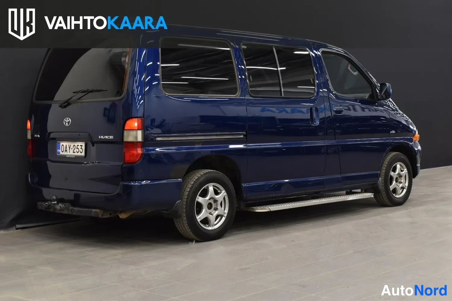 Sininen Toyota Hiace 2006, ulkokuva 4 – Raisio