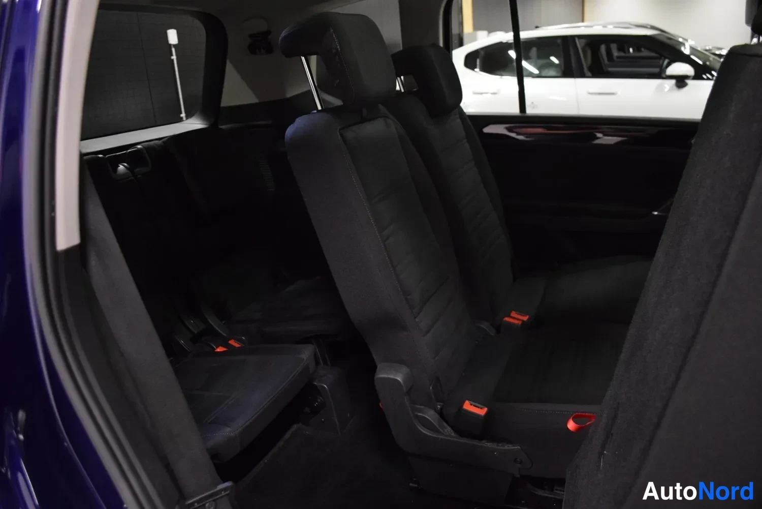 Sininen Volkswagen Touran 2016, ulkokuva 16 – Raisio