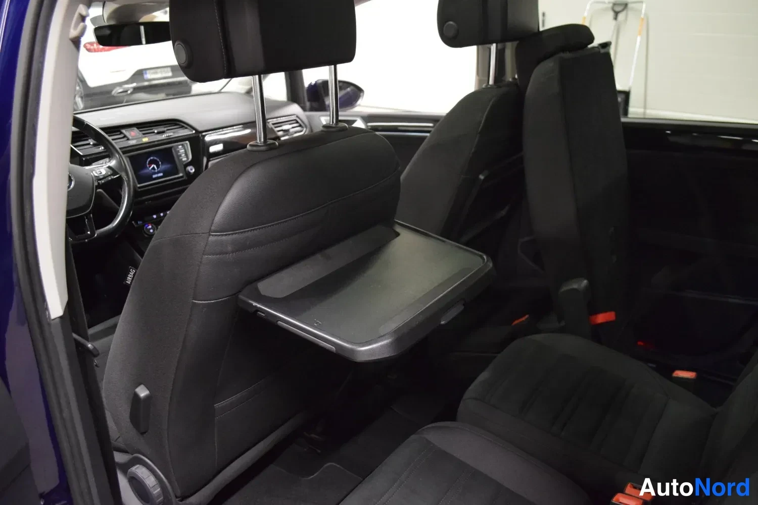 Sininen Volkswagen Touran 2016, ulkokuva 18 – Raisio