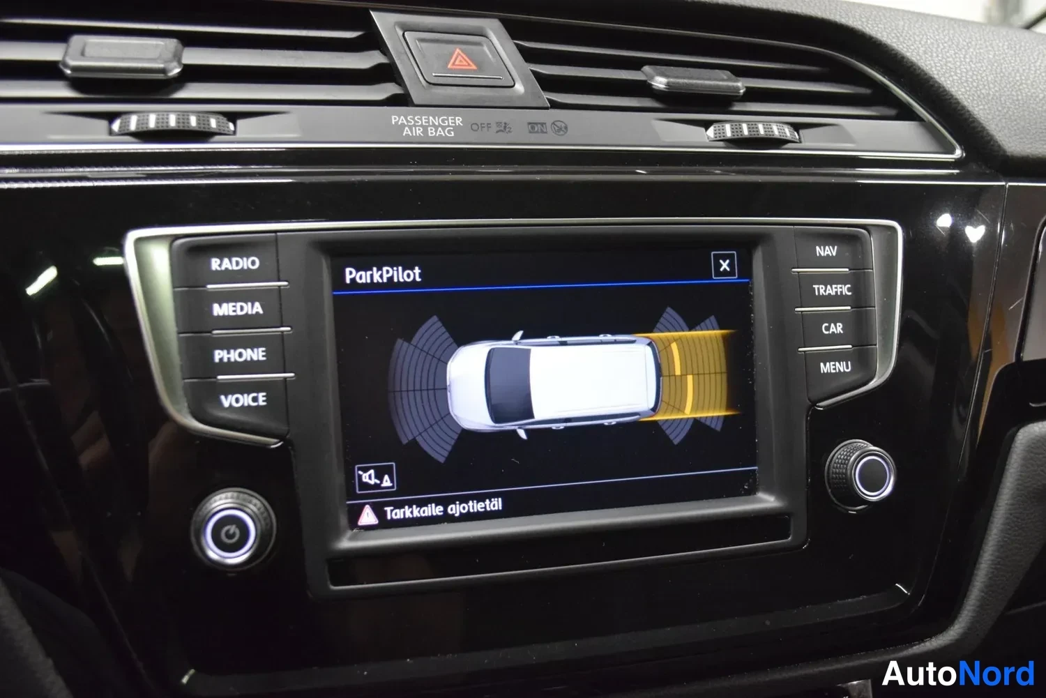 Sininen Volkswagen Touran 2016, ulkokuva 23 – Raisio