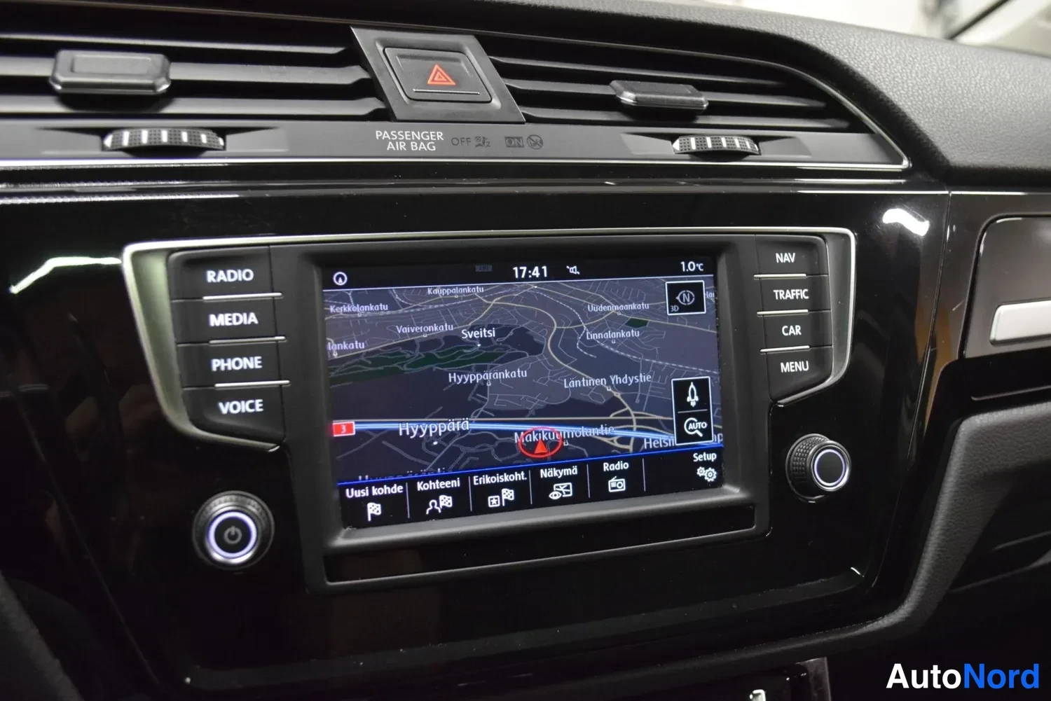 Sininen Volkswagen Touran 2016, ulkokuva 24 – Raisio