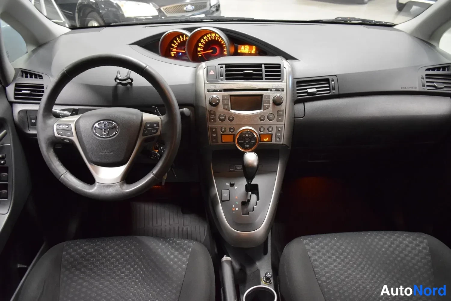 Hopea Toyota Verso 2010, ulkokuva 16 – Raisio