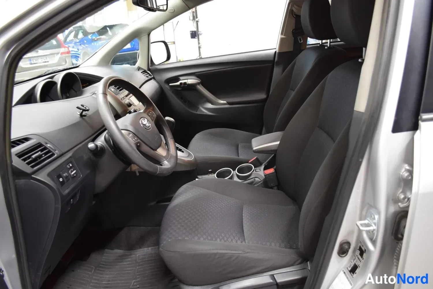 Hopea Toyota Verso 2010, ulkokuva 7 – Raisio