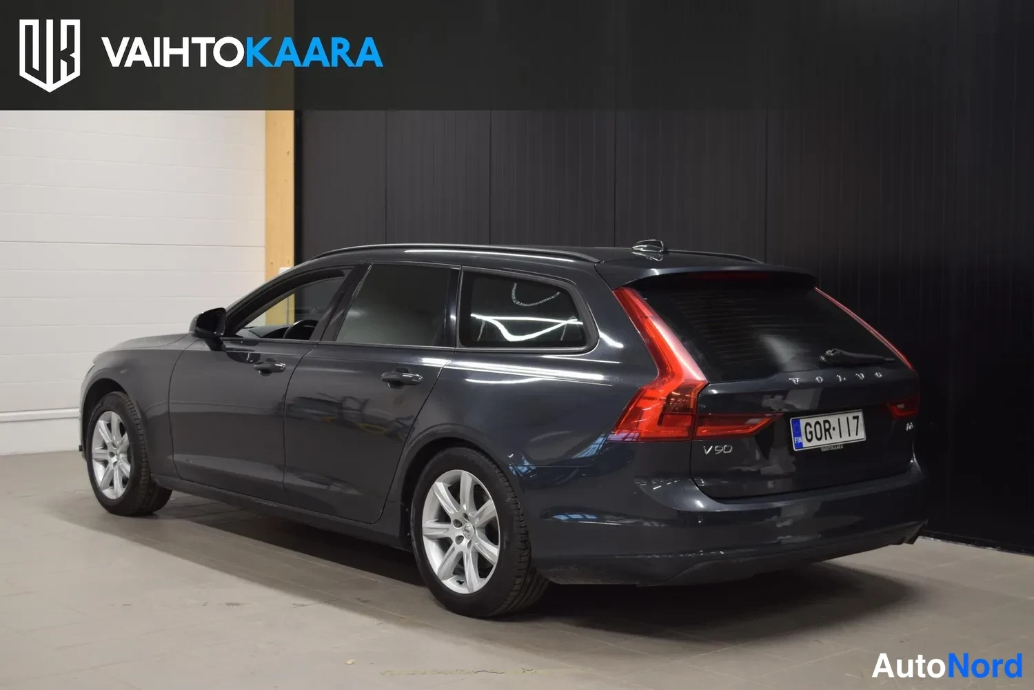 Harmaa Volvo V90 2017, ulkokuva 3 – Raisio