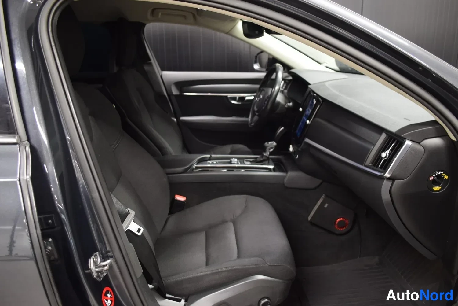Harmaa Volvo V90 2017, ulkokuva 10 – Raisio