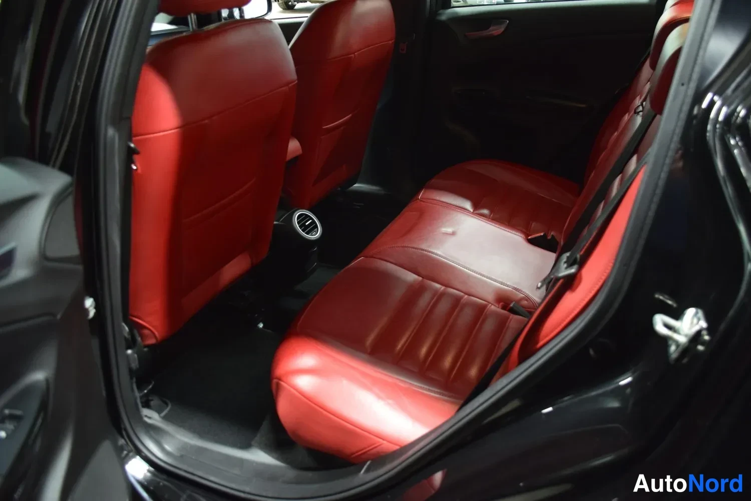 Musta Alfa Romeo Giulietta 2012, ulkokuva 13 – Raisio