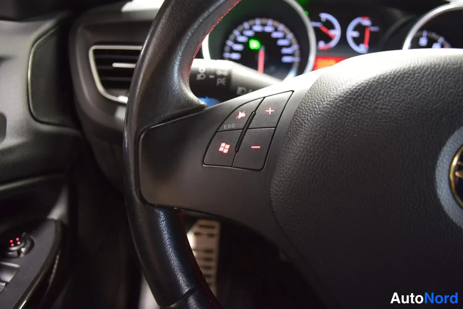 Musta Alfa Romeo Giulietta 2012, ulkokuva 14 – Raisio