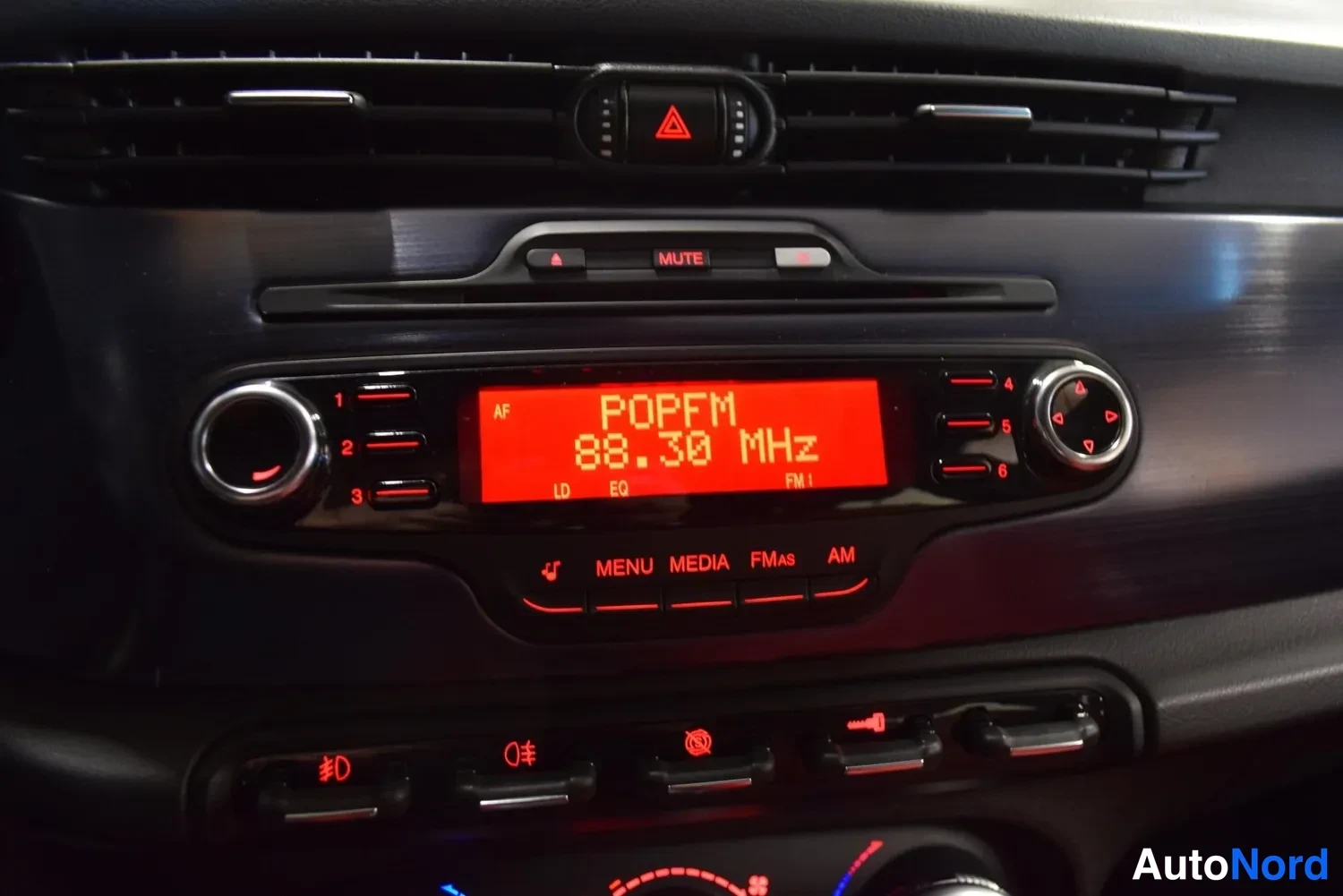 Musta Alfa Romeo Giulietta 2012, ulkokuva 18 – Raisio