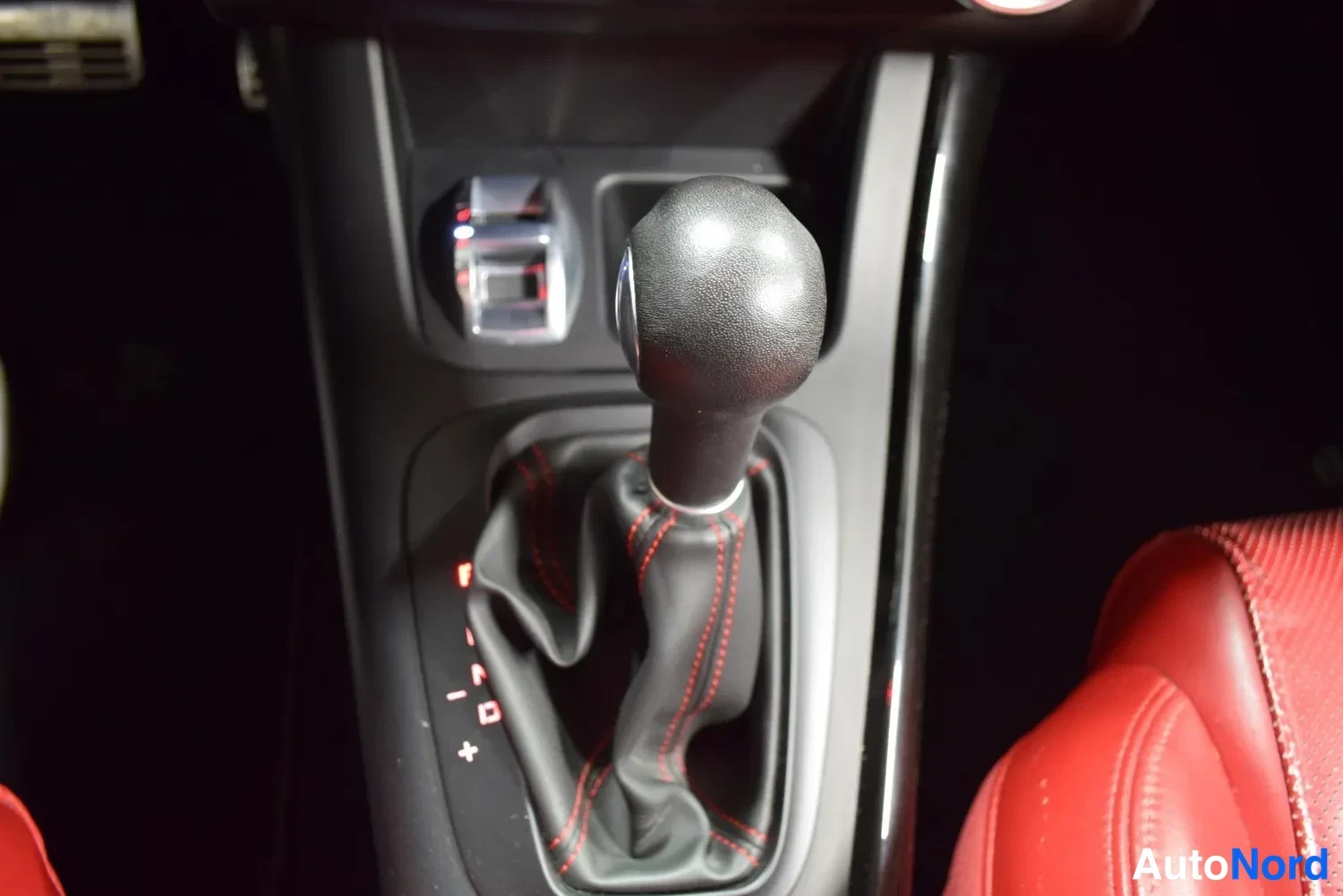 Musta Alfa Romeo Giulietta 2012, ulkokuva 20 – Raisio