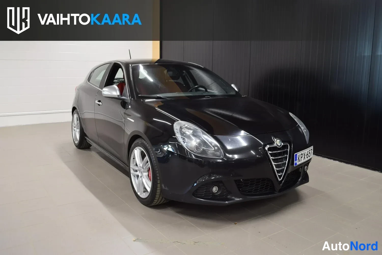 Musta Alfa Romeo Giulietta 2012, ulkokuva 6 – Raisio