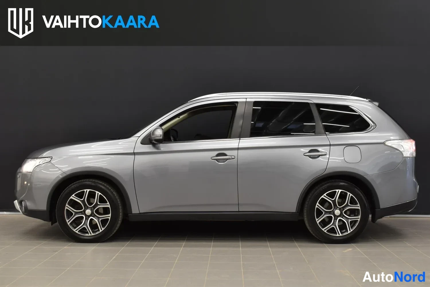 Harmaa Mitsubishi Outlander 2014, ulkokuva 2 – Raisio