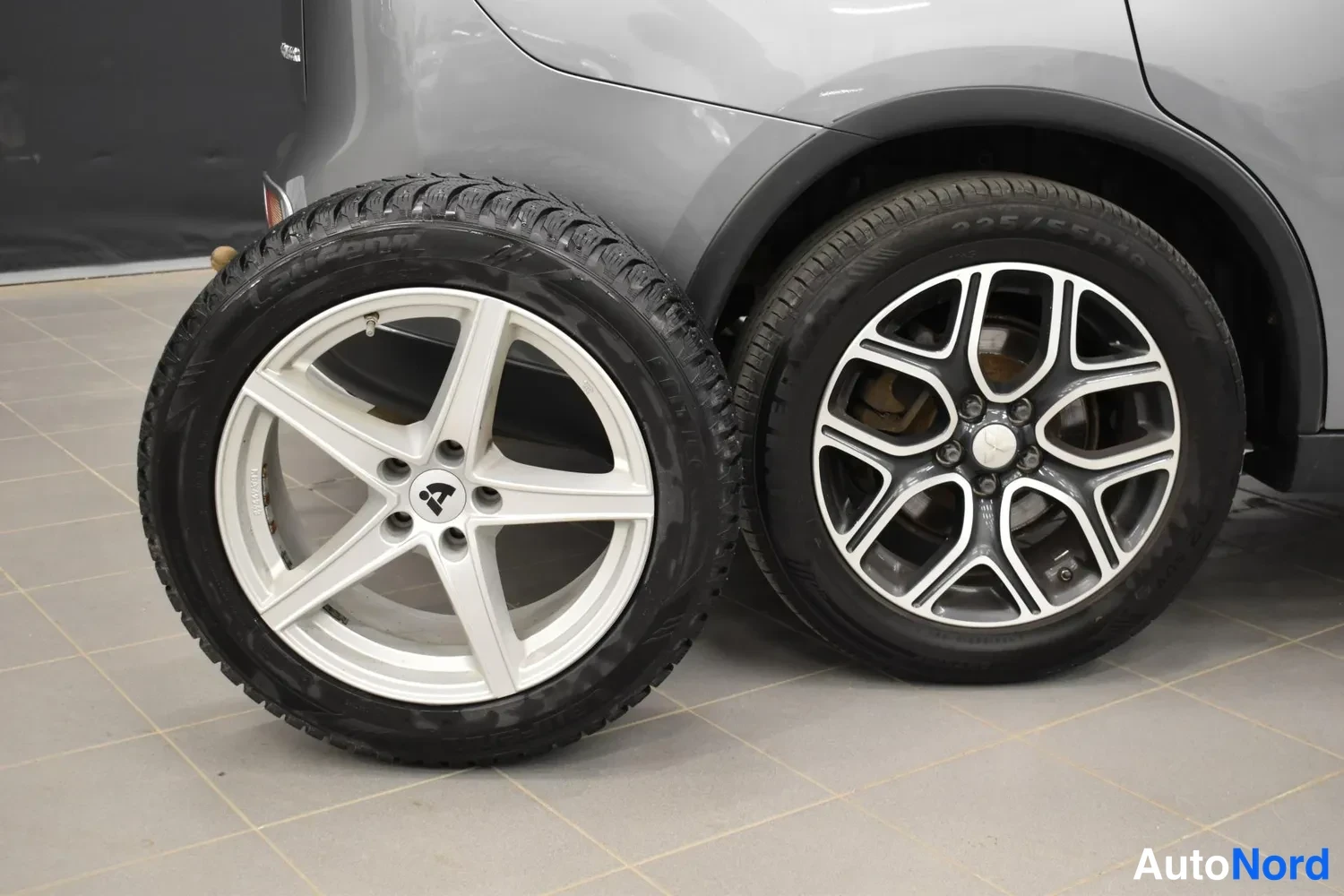 Harmaa Mitsubishi Outlander 2014, ulkokuva 13 – Raisio