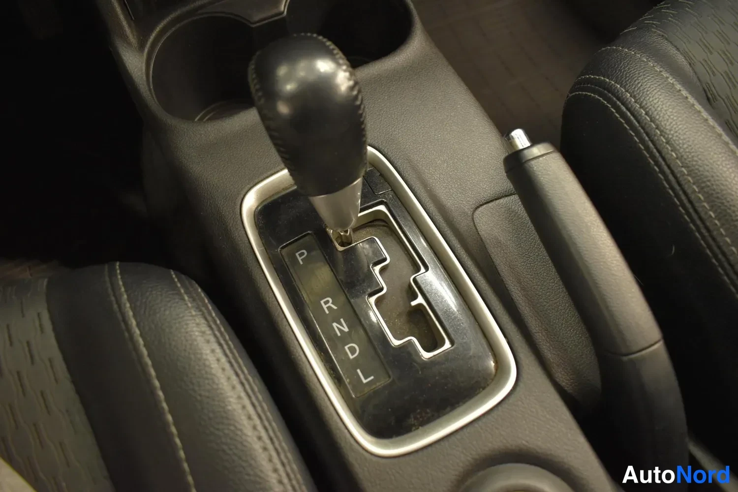 Harmaa Mitsubishi Outlander 2014, ulkokuva 23 – Raisio