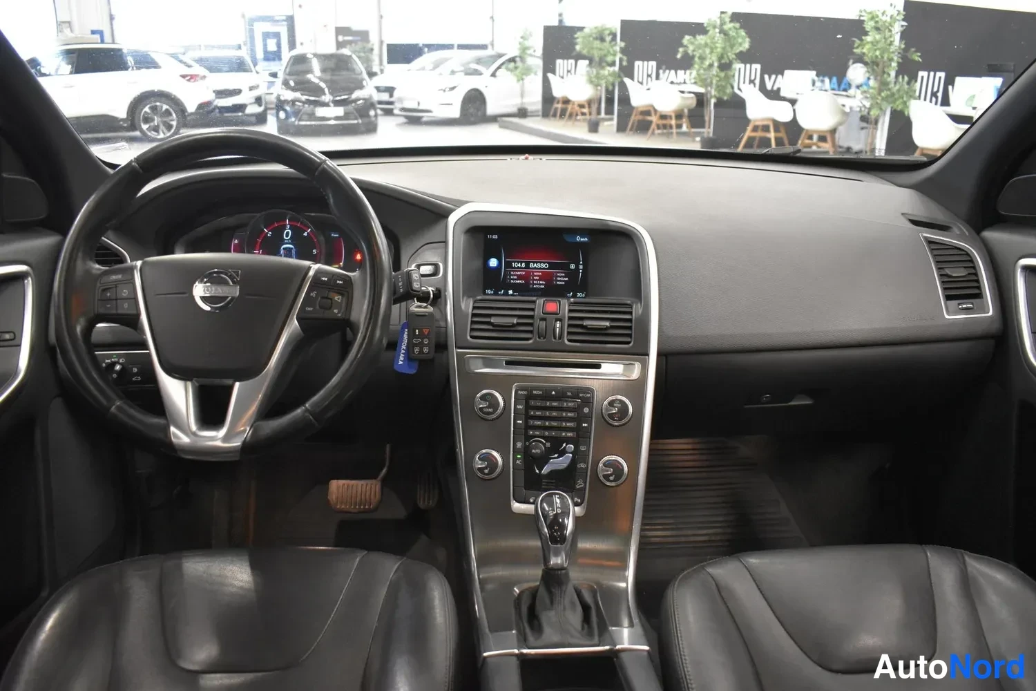 Hopea Volvo XC60 2015, ulkokuva 11 – Raisio