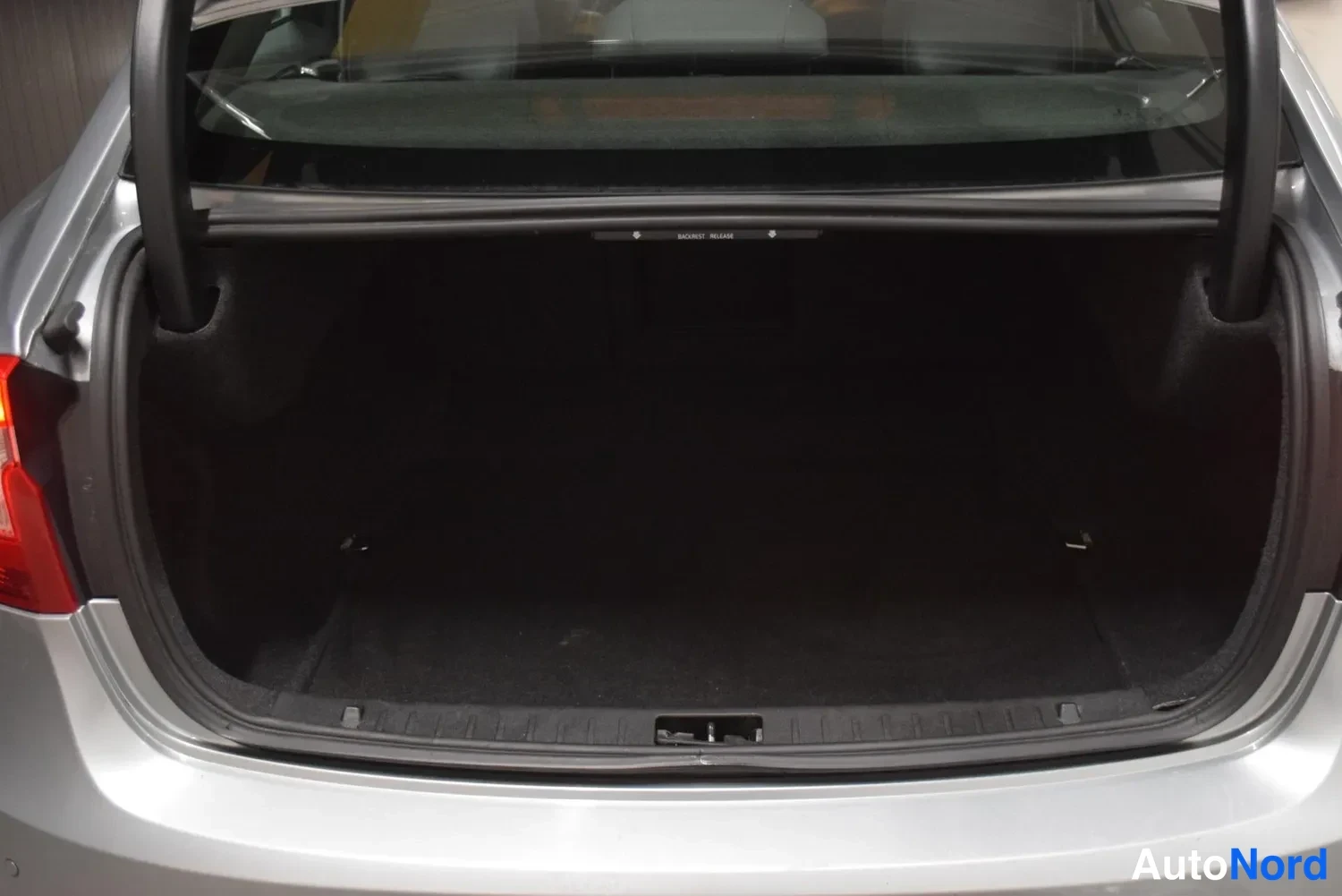 Harmaa Volvo S60 2013, ulkokuva 14 – Raisio
