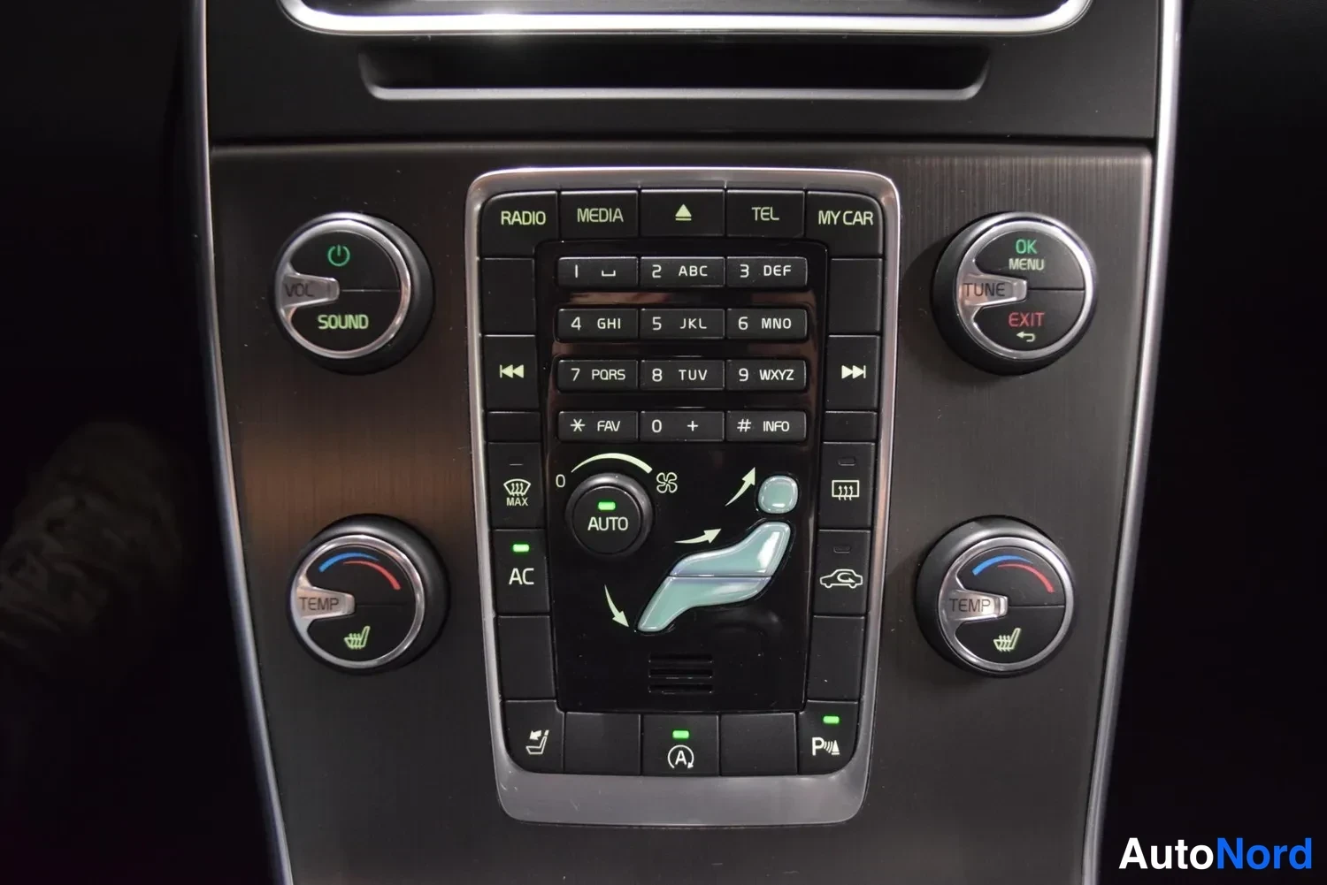 Harmaa Volvo S60 2013, ulkokuva 22 – Raisio