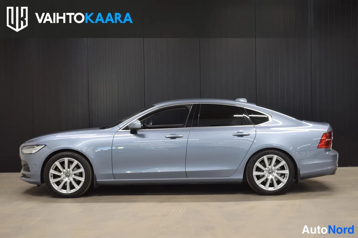 Sininen Volvo S90 2017, ulkokuva 2 – Raisio