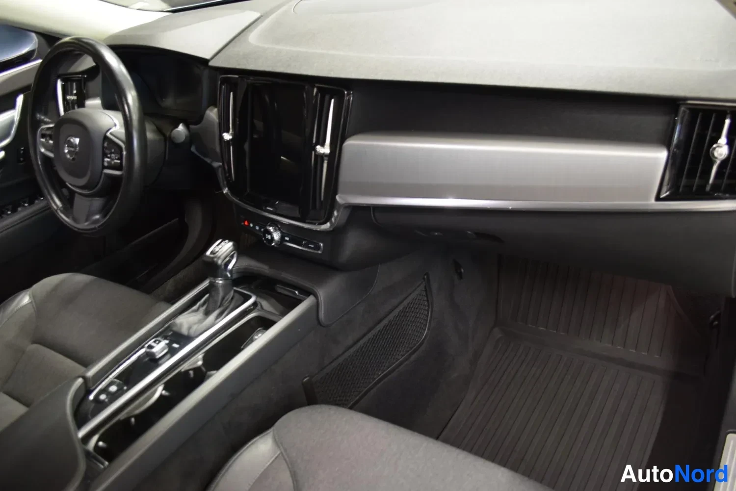 Sininen Volvo S90 2017, ulkokuva 11 – Raisio