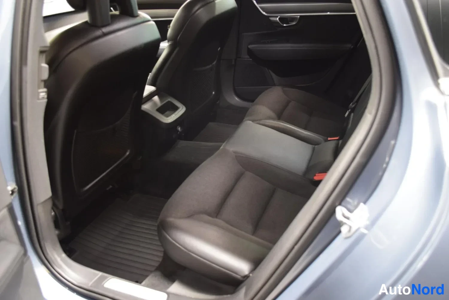 Sininen Volvo S90 2017, ulkokuva 13 – Raisio