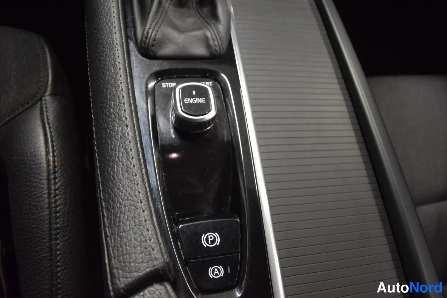 Sininen Volvo S90 2017, ulkokuva 21 – Raisio