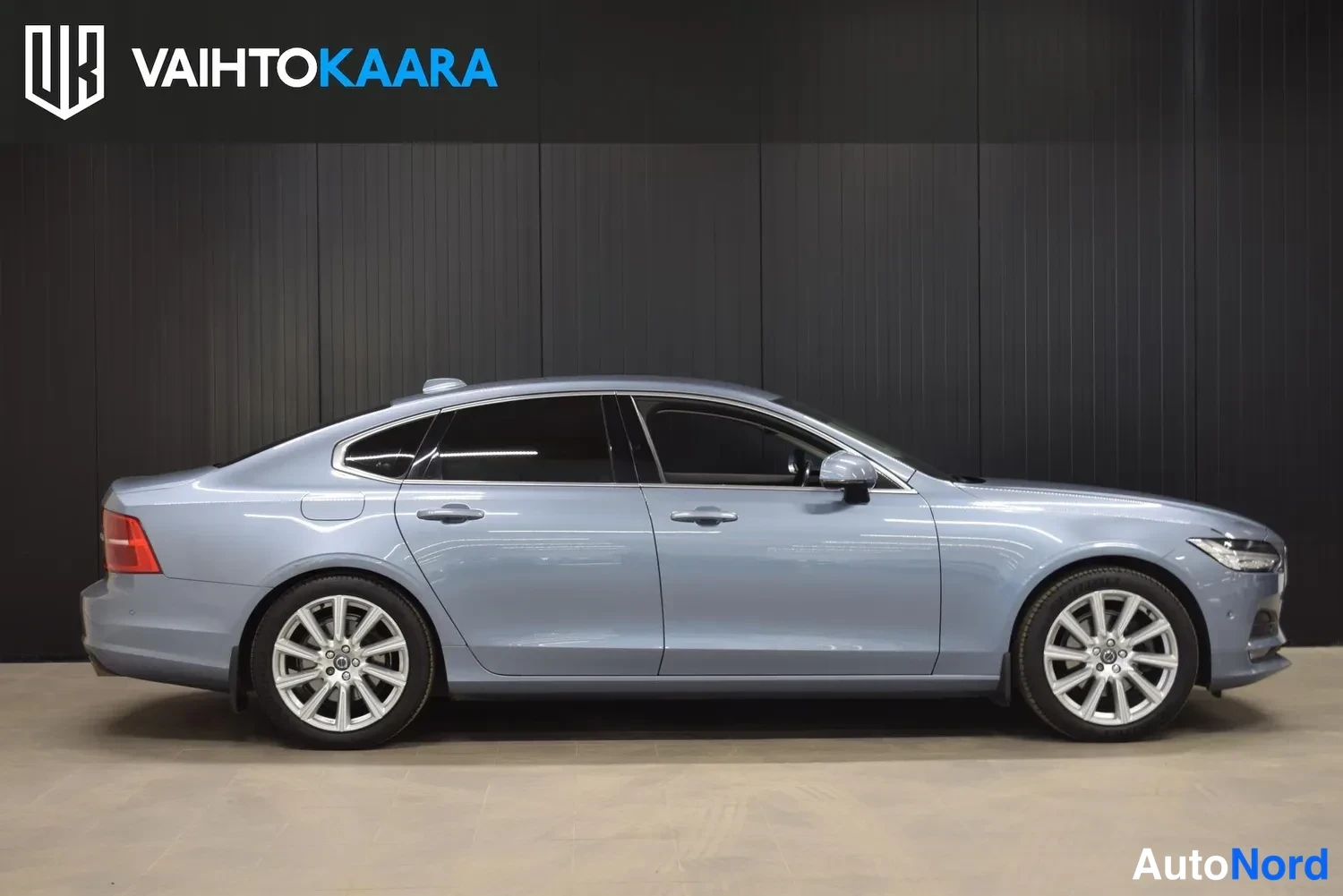 Sininen Volvo S90 2017, ulkokuva 5 – Raisio