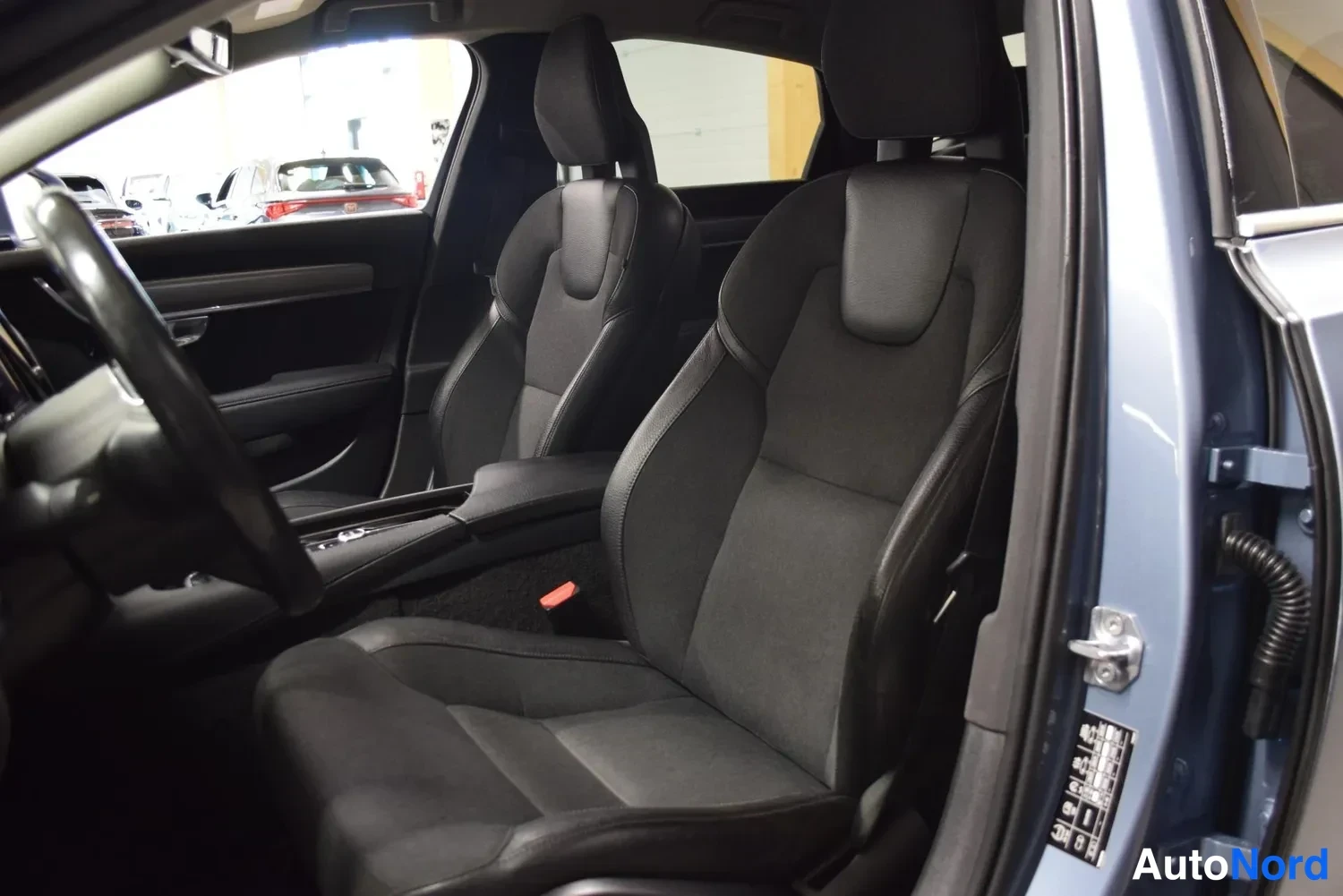 Sininen Volvo S90 2017, ulkokuva 9 – Raisio