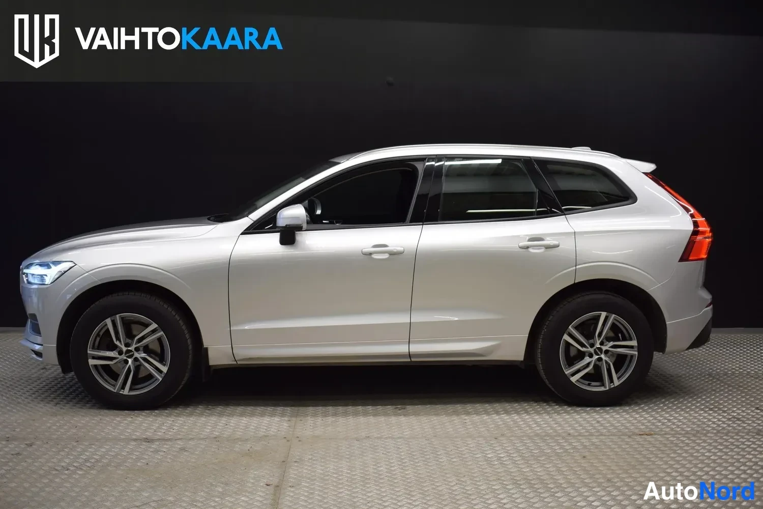 Harmaa Volvo XC60 2018, ulkokuva 2 – Raisio