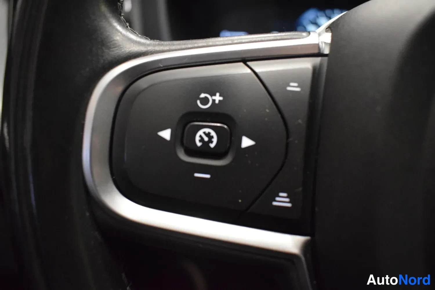Harmaa Volvo XC60 2018, ulkokuva 19 – Raisio