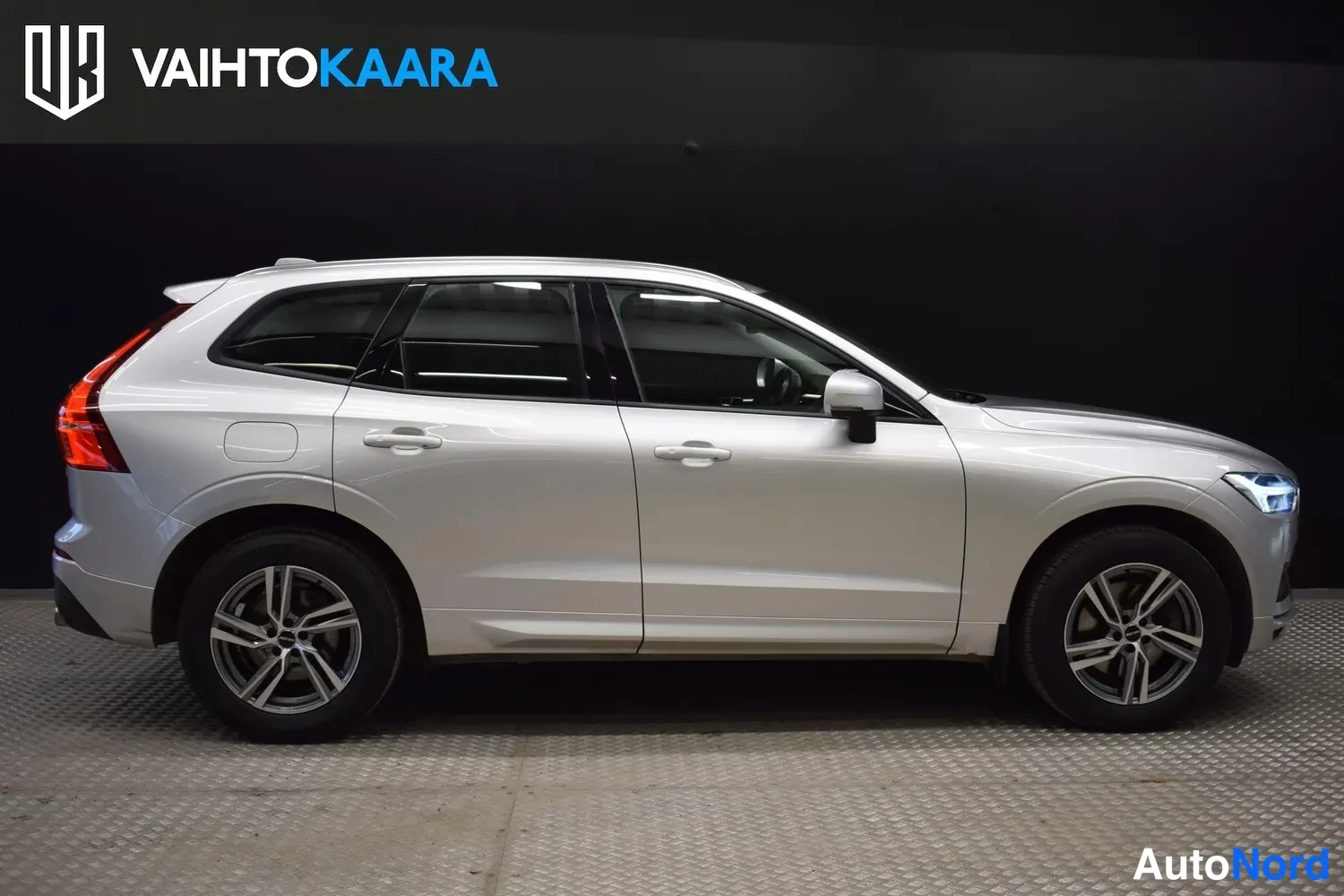 Harmaa Volvo XC60 2018, ulkokuva 5 – Raisio