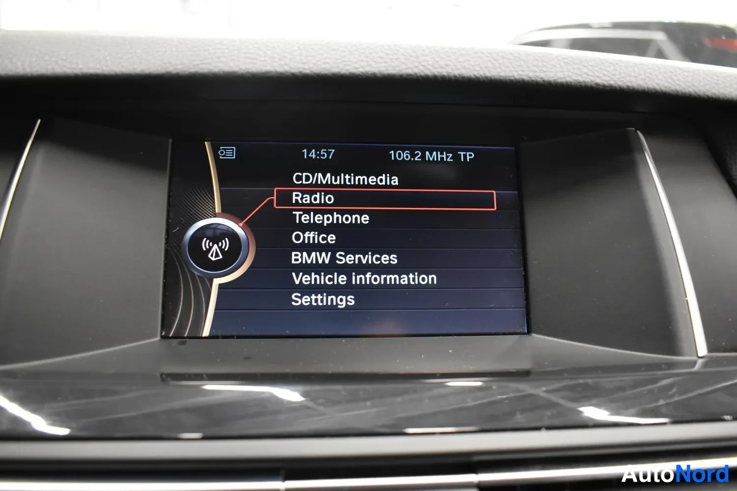 Valkoinen BMW 520d 2014, ulkokuva 17 – Raisio