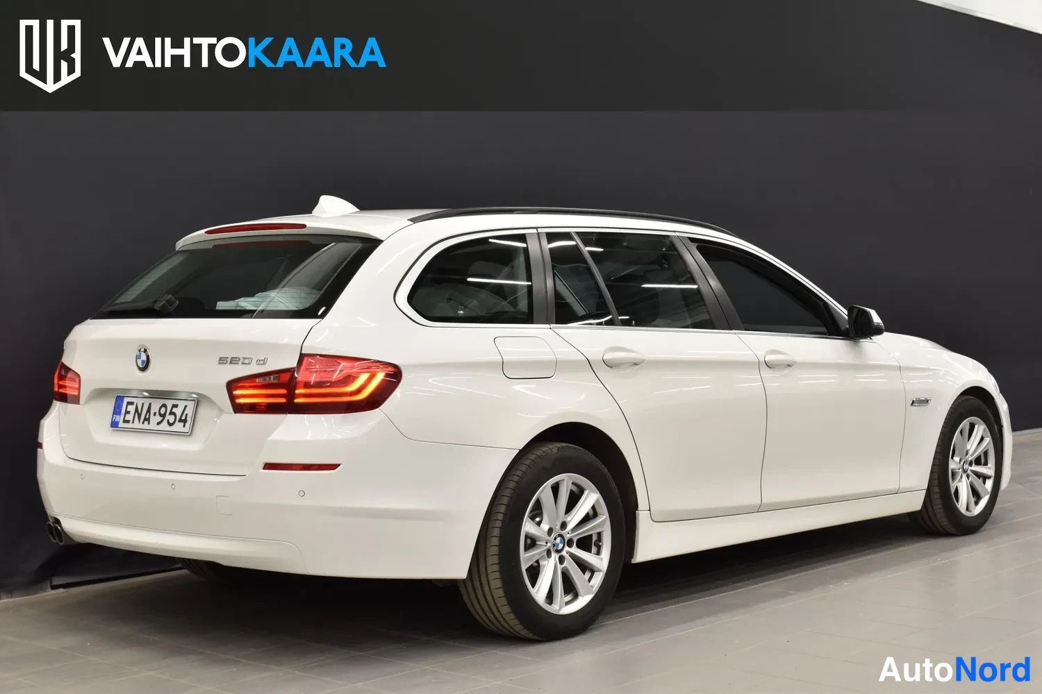 Valkoinen BMW 520d 2014, ulkokuva 4 – Raisio