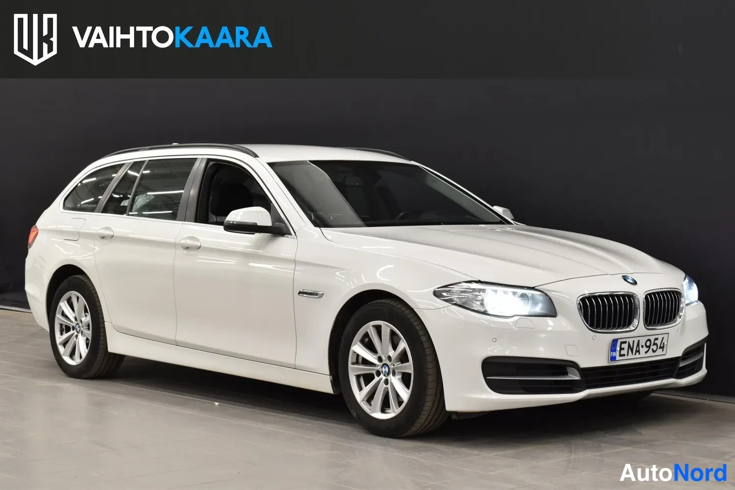 Valkoinen BMW 520d 2014, ulkokuva 6 – Raisio