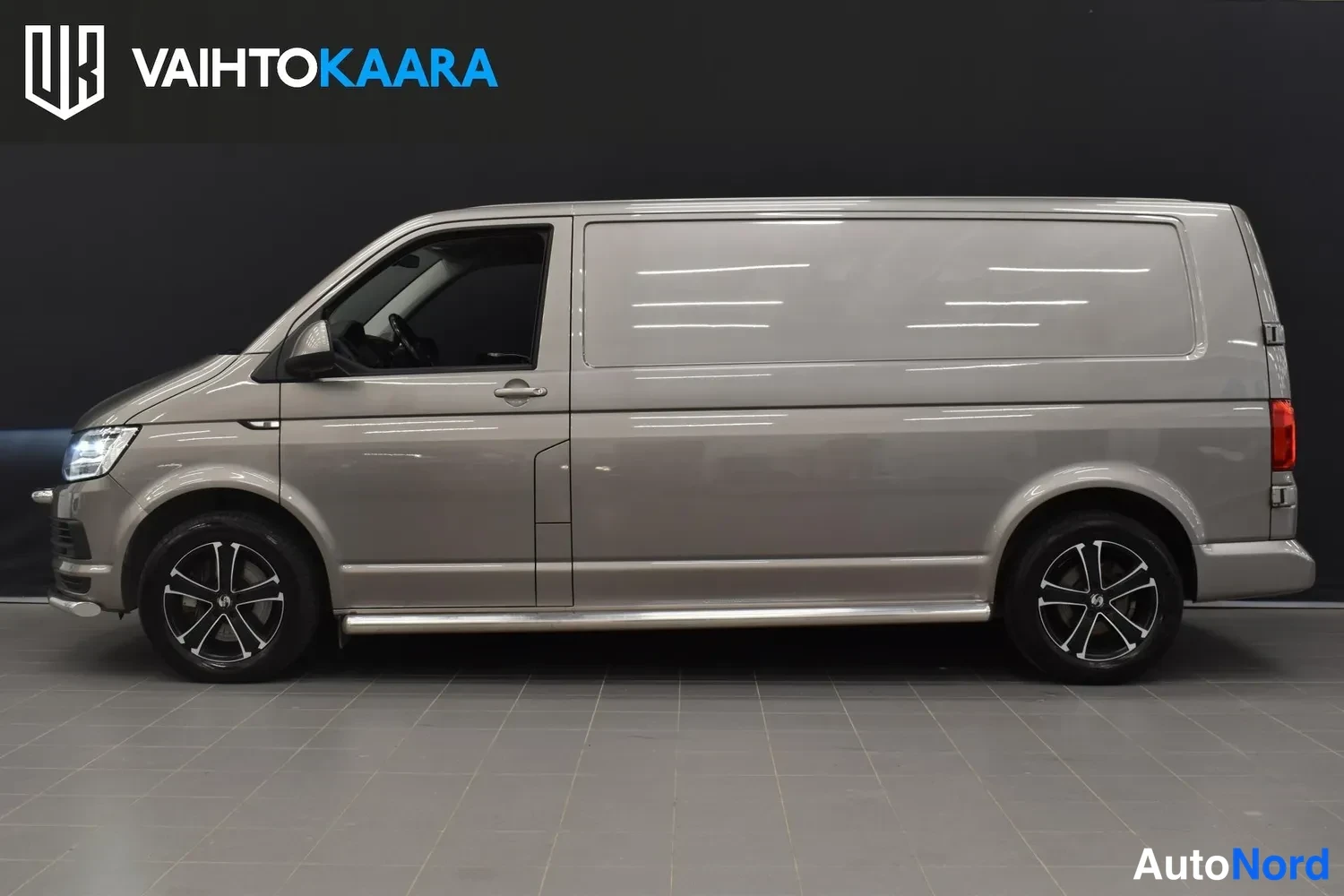 Ruskea Volkswagen Transporter 2019, ulkokuva 2 – Raisio
