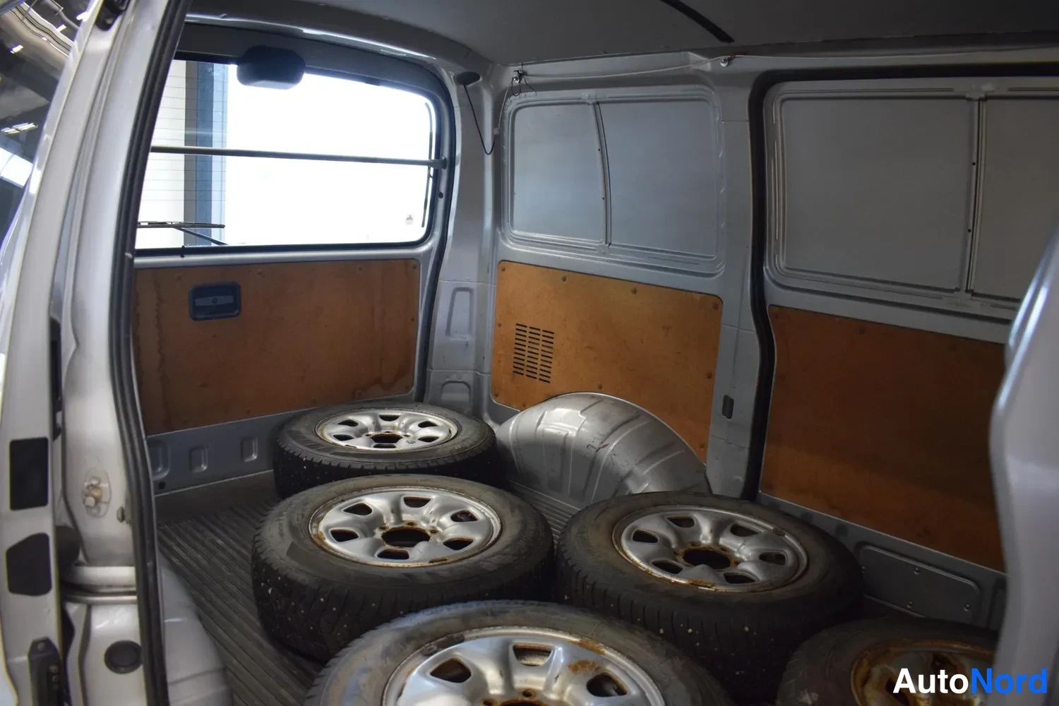 Hopea Toyota Hiace 2007, ulkokuva 16 – Raisio