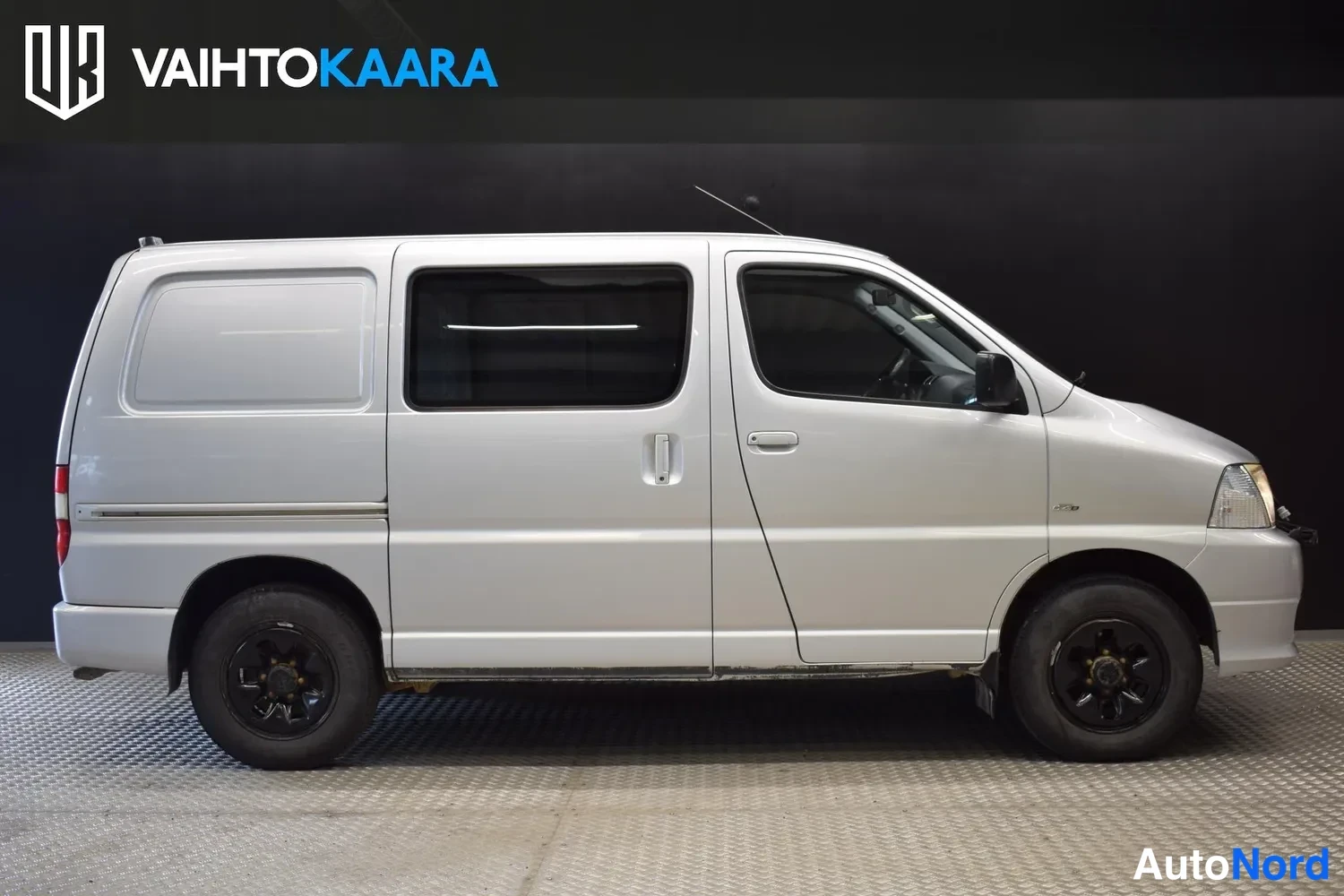 Hopea Toyota Hiace 2007, ulkokuva 5 – Raisio