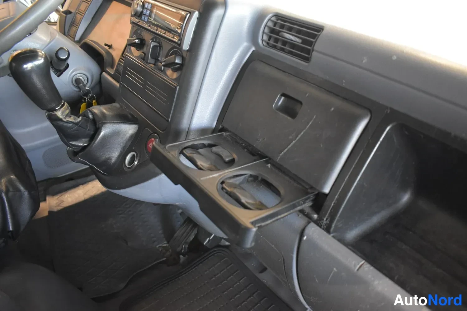 Sininen Mitsubishi Canter 2008, ulkokuva 13 – Raisio