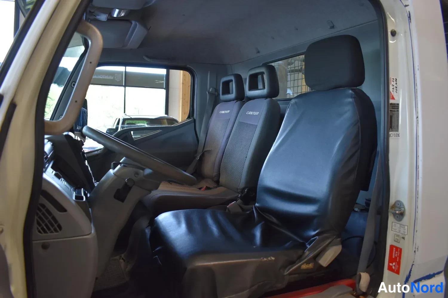 Sininen Mitsubishi Canter 2008, ulkokuva 9 – Raisio