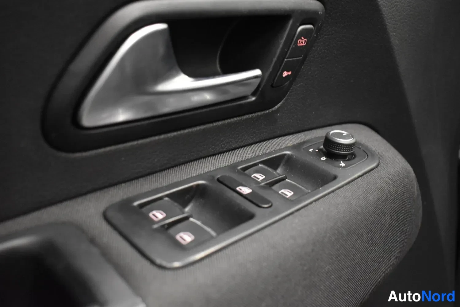 Harmaa Volkswagen Amarok 2019, ulkokuva 12 – Raisio