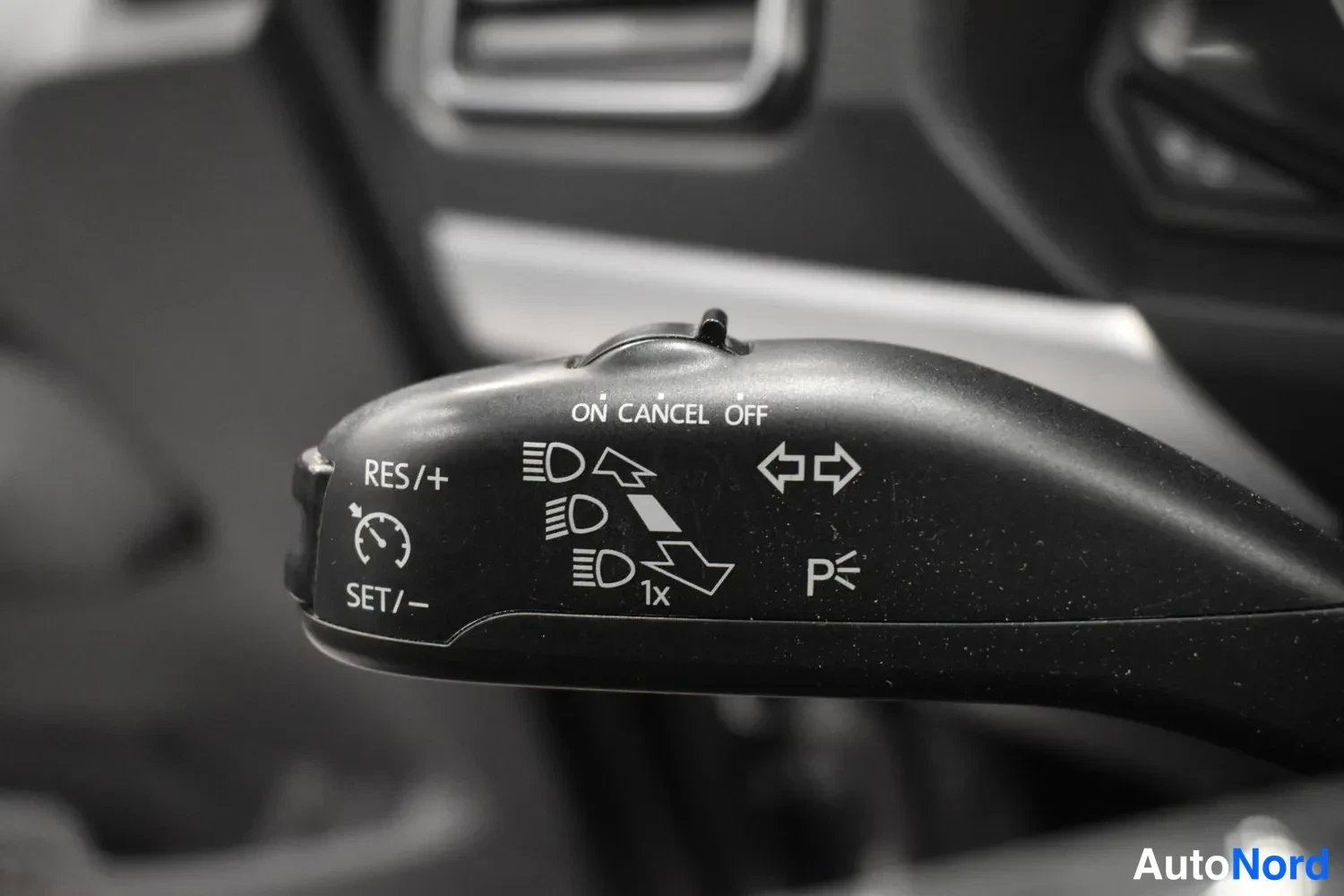 Harmaa Volkswagen Amarok 2019, ulkokuva 16 – Raisio
