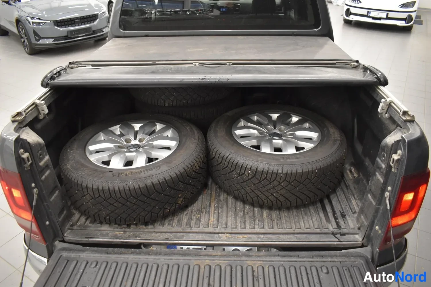 Harmaa Volkswagen Amarok 2019, ulkokuva 25 – Raisio