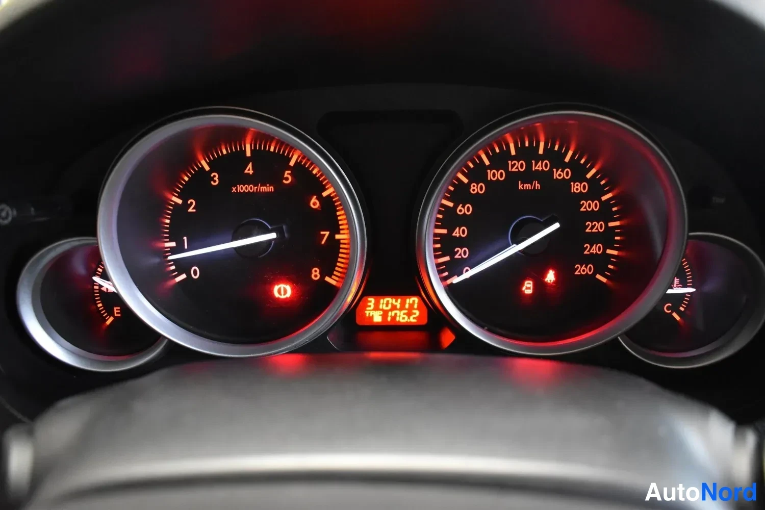 Harmaa Mazda 6 2012, ulkokuva 18 – Raisio