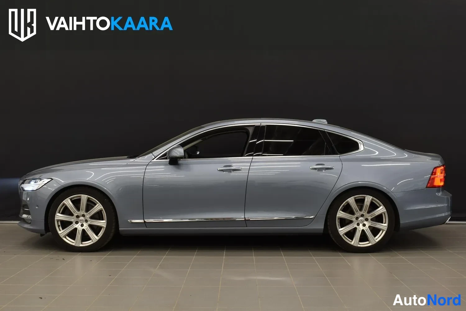 Sininen Volvo S90 2017, ulkokuva 2 – Raisio
