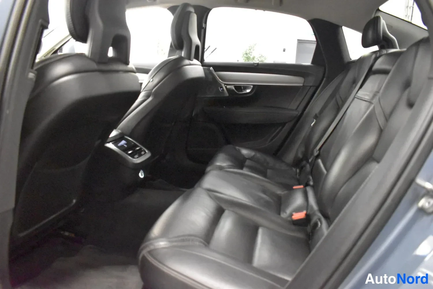 Sininen Volvo S90 2017, ulkokuva 10 – Raisio