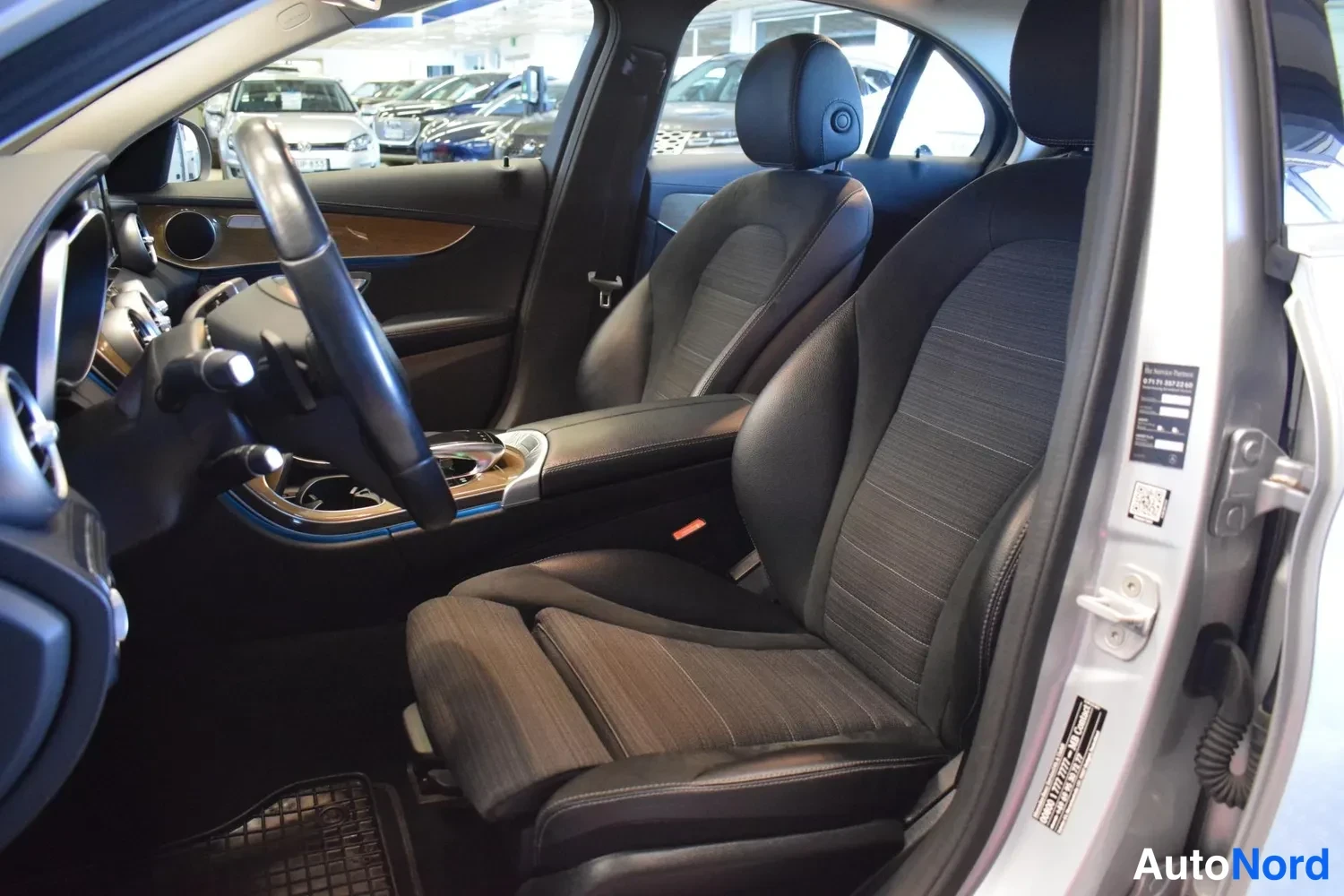 Hopea Mercedes-Benz C 180 2015, ulkokuva 9 – Raisio