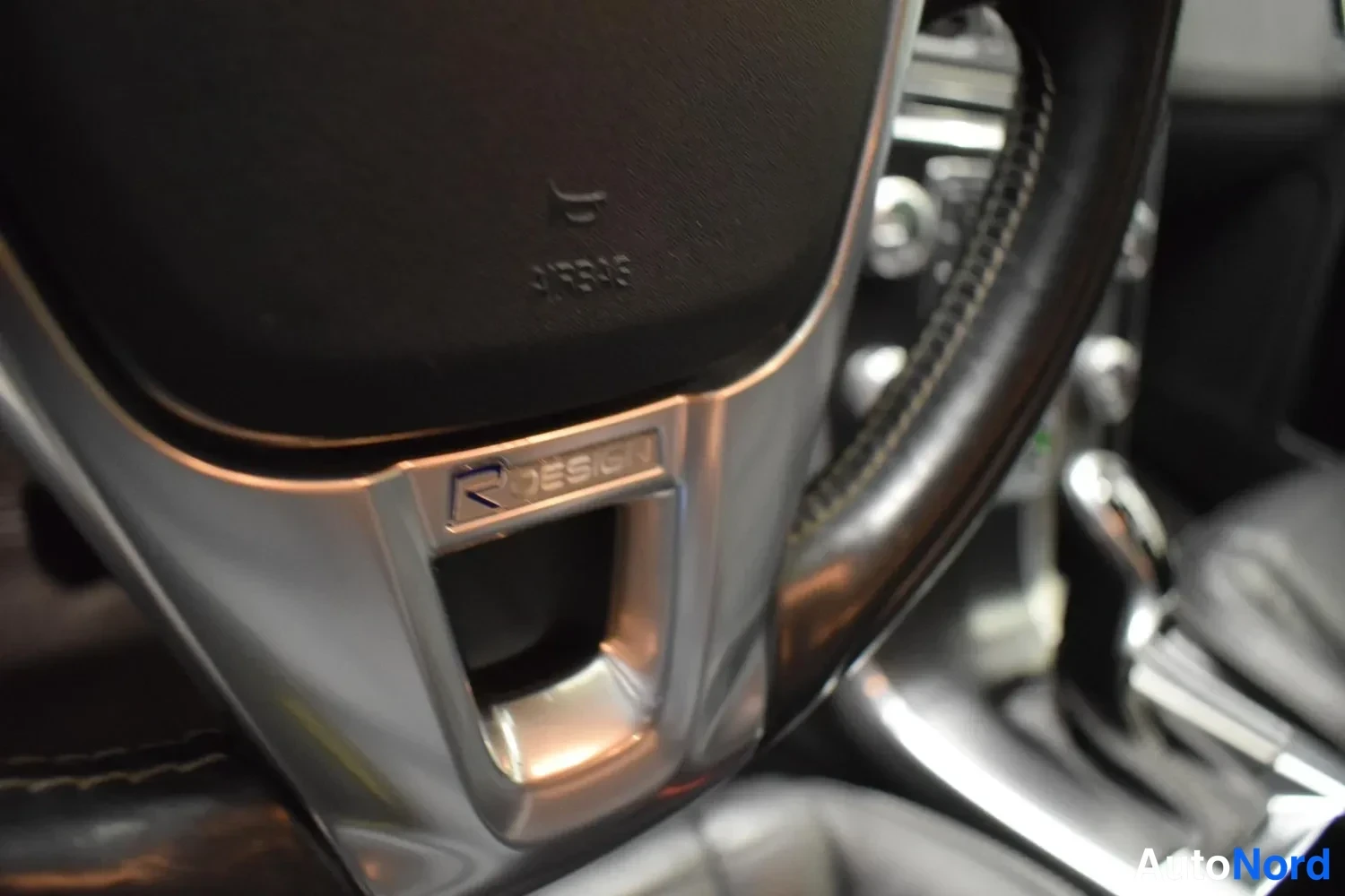 Valkoinen Volvo XC60 2017, ulkokuva 23 – Raisio