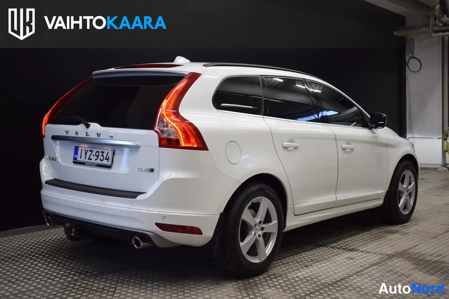 Valkoinen Volvo XC60 2017, ulkokuva 4 – Raisio