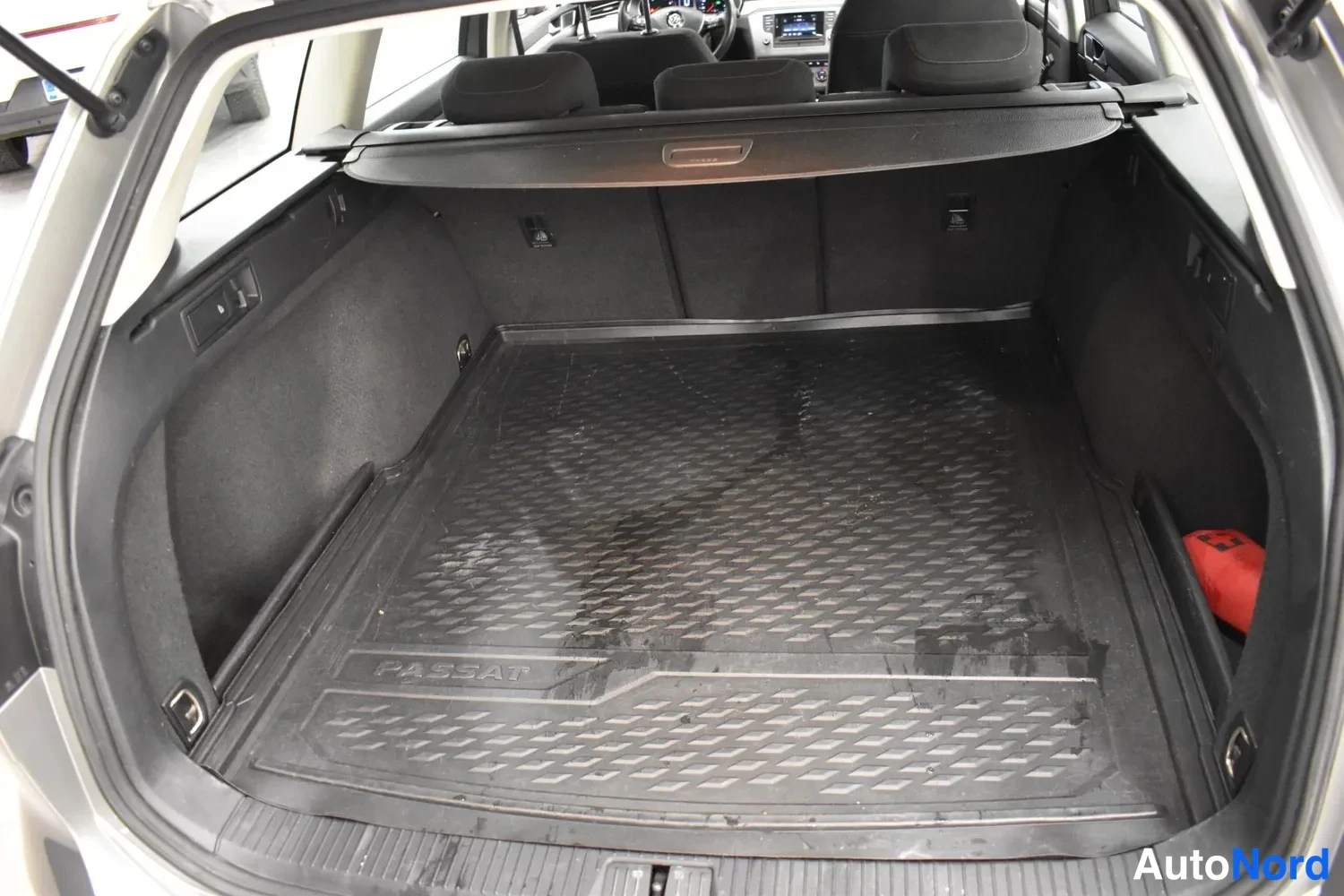 Harmaa Volkswagen Passat Variant 2017, ulkokuva 26 – Raisio