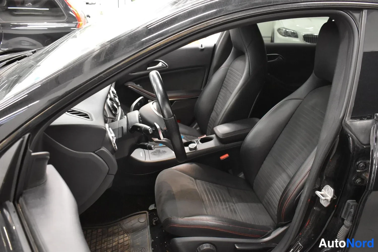 Musta Mercedes-Benz CLA 220 CDI 2015, ulkokuva 4 – Raisio